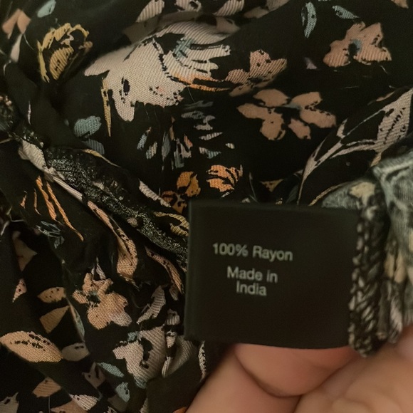 Floral Blouse - Picture 6 of 6